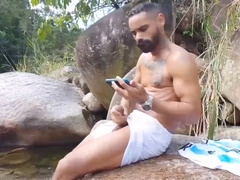 Safado, ativo, grande