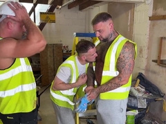 Fresh Apprentice Services the Bosses Yam-sized Pricks!