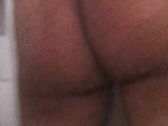 Young homo wiggling him monstrous caboose in shower